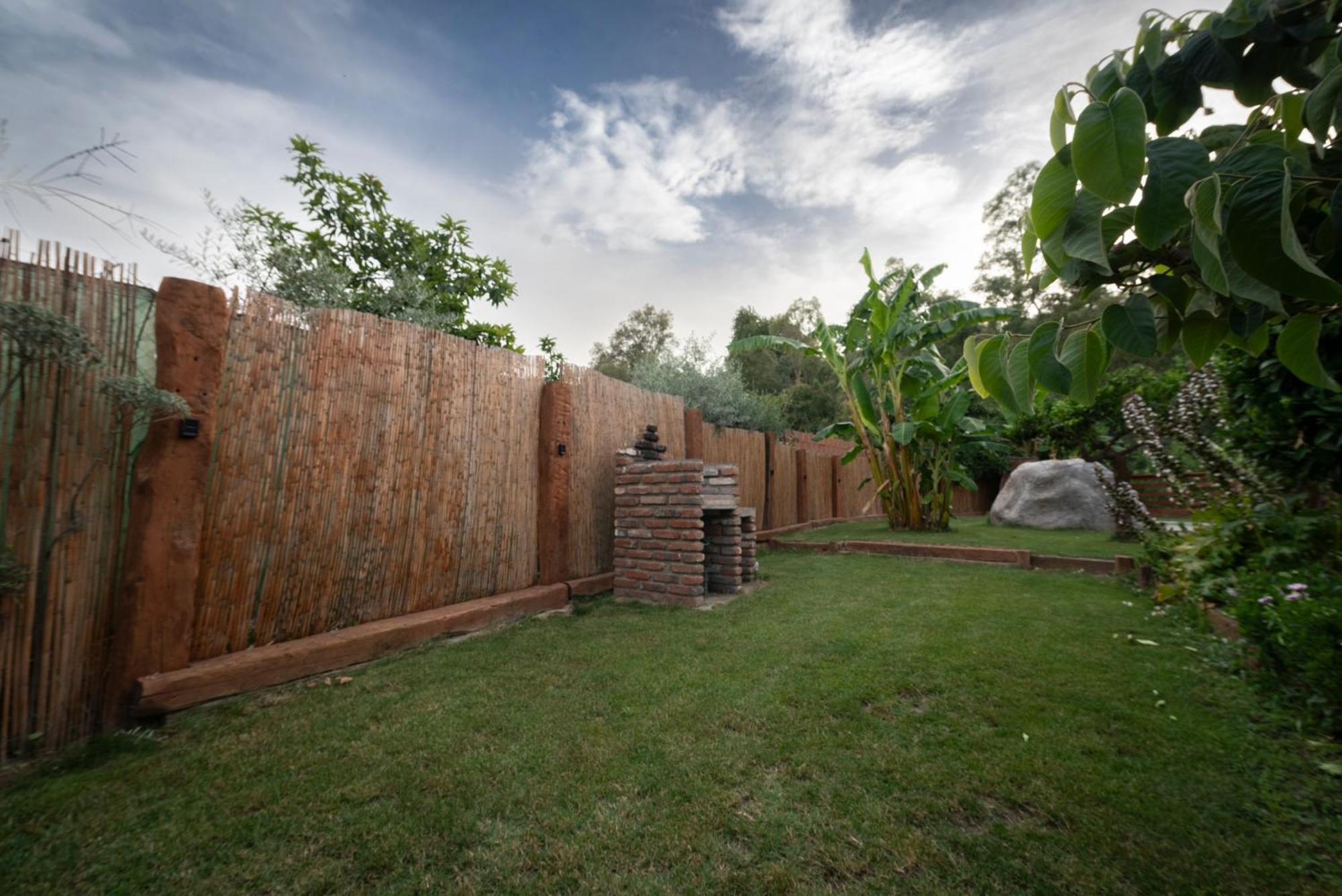El Jardin Del Eden Villa Orgiva Luaran gambar